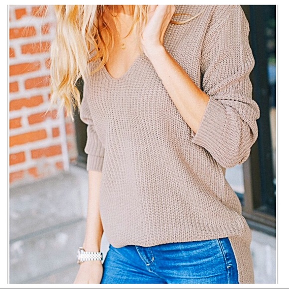 ✨LAST ONE ✨Loose  criss cross back mocha sweater - Picture 2 of 8